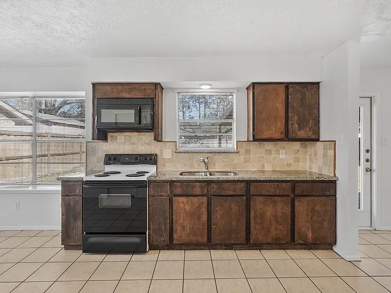 15226 Flamingo Park — Photo 14