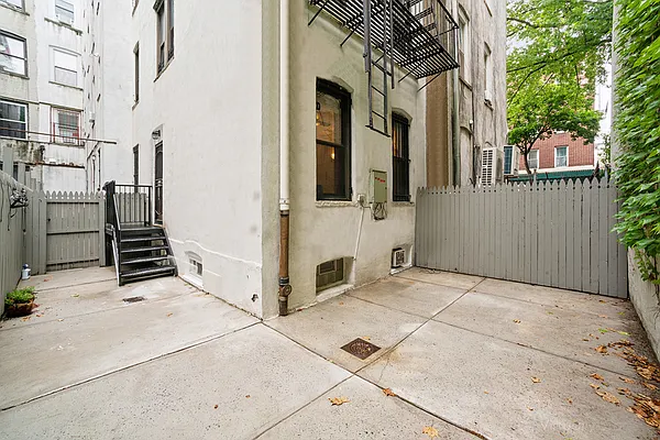 Rented by Douglas Elliman | media 1