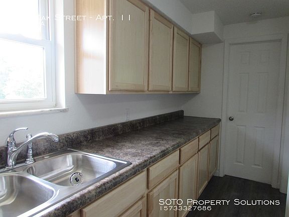 3rd image of 713 Oak St APT 11