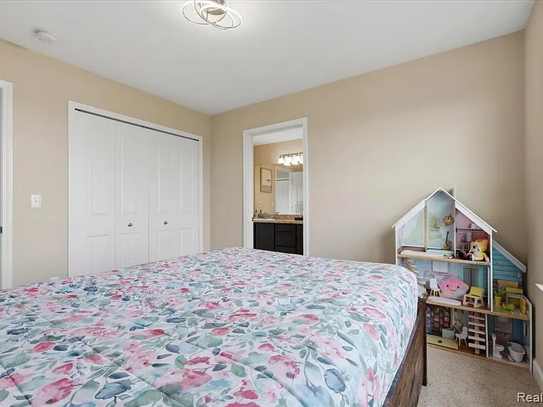 4810 E Stonegate Cir — Photo 26