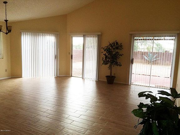 2nd image of 9257 N Monmouth Ct