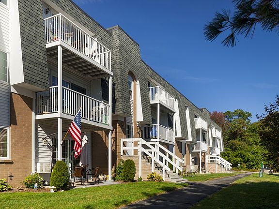 4th image of 260 Boyd Ave APT 320