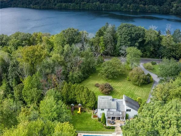 2 Kingswood Road, Katonah, NY 10536