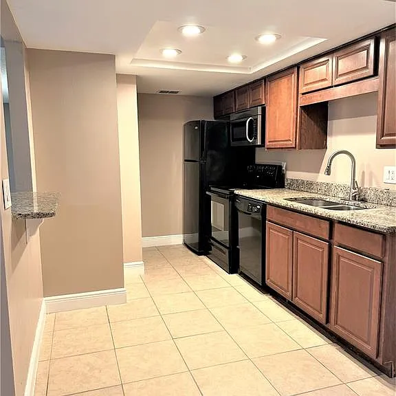 5057 Vineland Rd #5057 — Photo 10