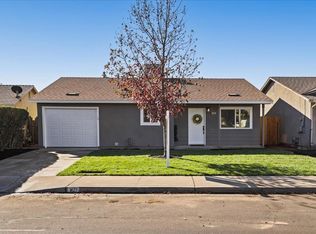 1627 Pontiac St, Oakdale, CA 95361
