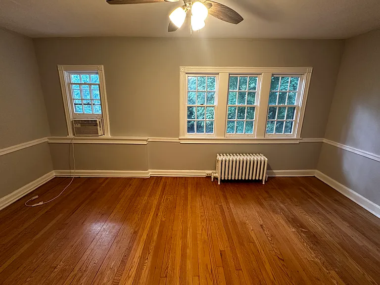 4414 Reservoir Rd NW — Photo 15