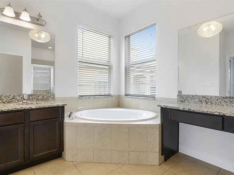 4475 Biscayne Breeze Way — Photo 15