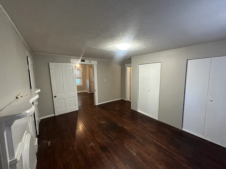 218 Holmes St #B — Photo 13