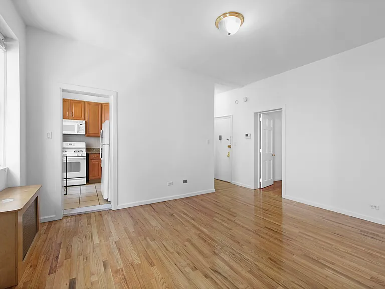 342 W 56th St #4A — Photo 6
