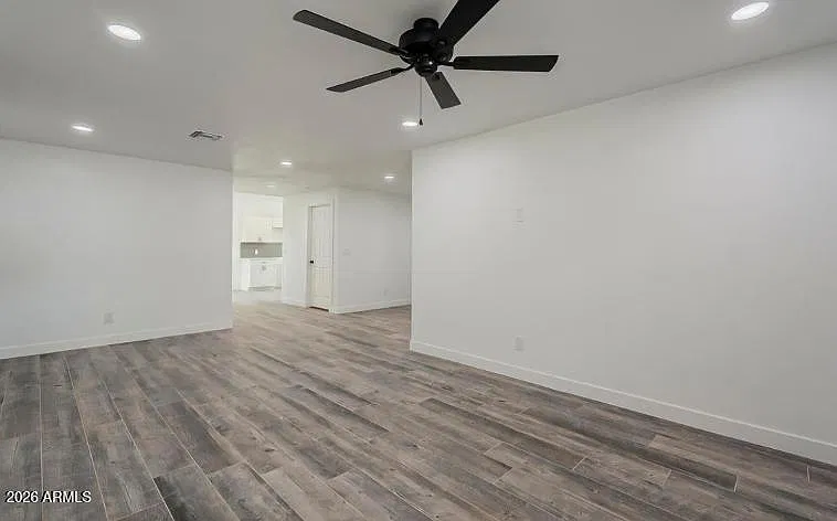 3 bed, 2.0 bath, 1200 sqft, $2,200 — Photo 4