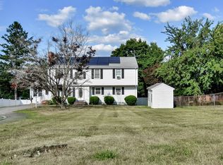 13 Wesley St, Lawrence, MA 01841