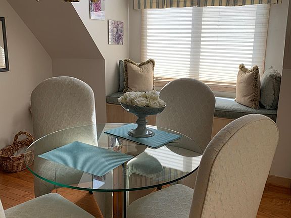 Eating area off the kitchen