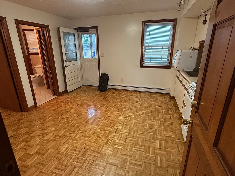 21 Marion St #1