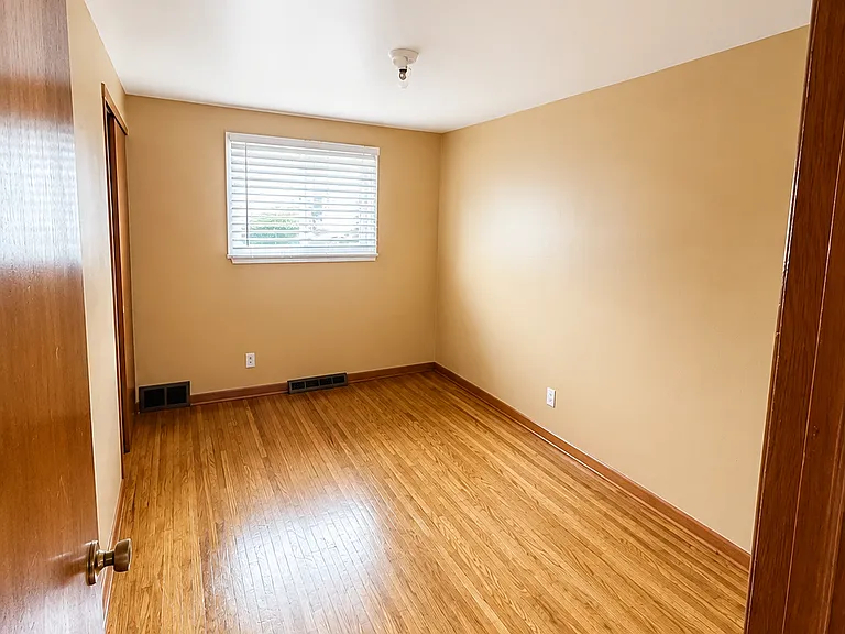 12 Marie Ave #2 — Photo 4