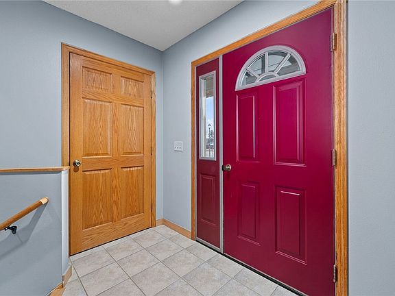 2nd image of 1400 6th Avenue
