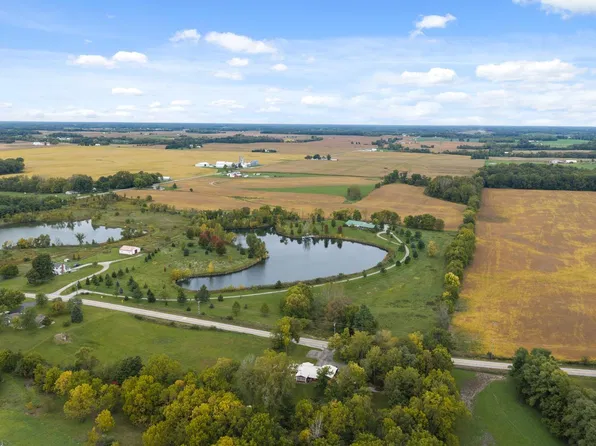 2238 E State Road 14, Silver Lake, IN 46982