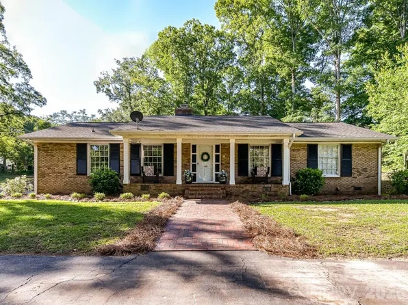1303 Quail Dr, Monroe, NC 28112