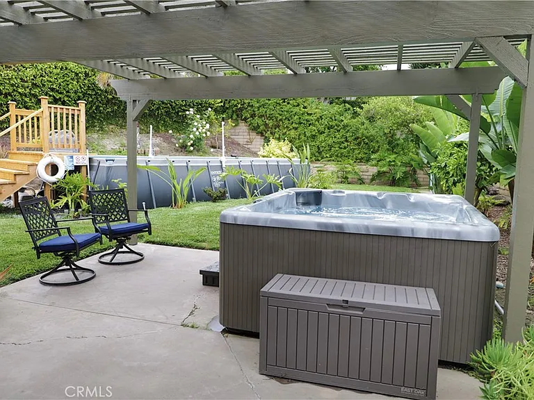 27832 Ruisenor — Photo 3