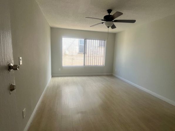 832 W 81st St APT 9
