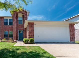 2224 Chestnut Dr, Little Elm, TX 75068