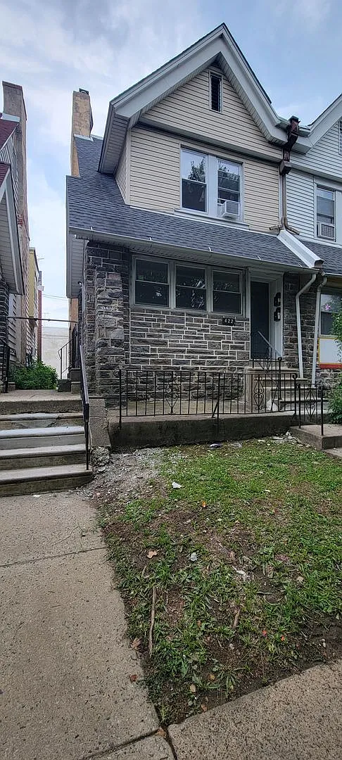 422 E. Roosevelt Blvd. — Photo 1