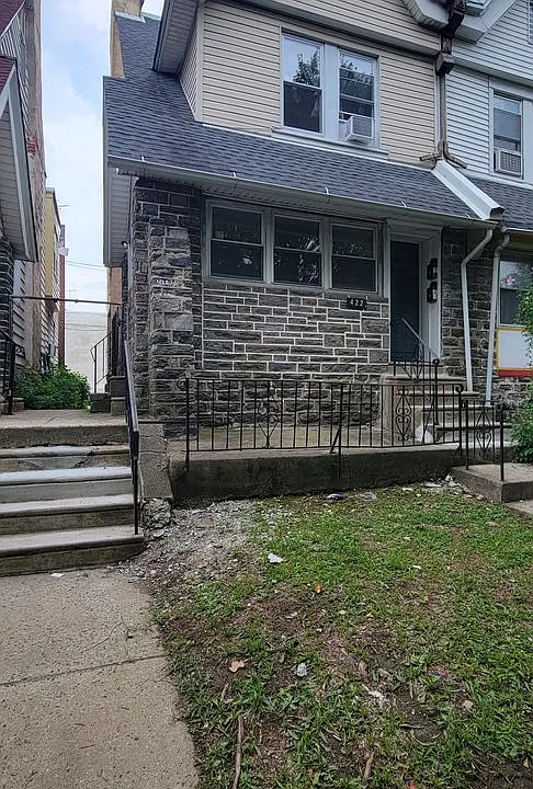 422 E Roosevelt Blvd