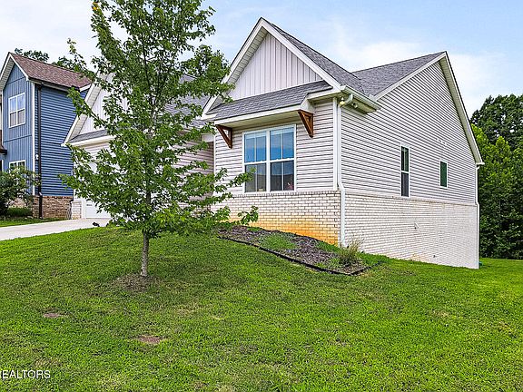 2nd image of 1117 Cedar Break Dr