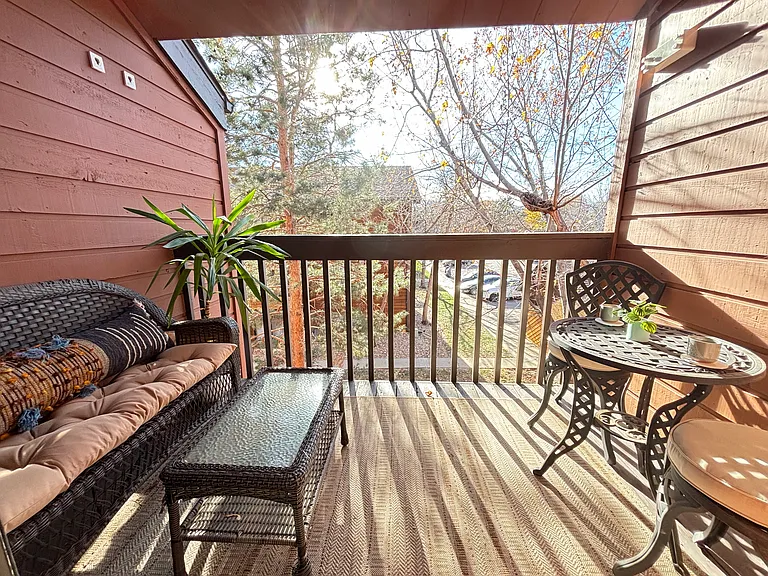 433 Wright St #303 — Photo 16