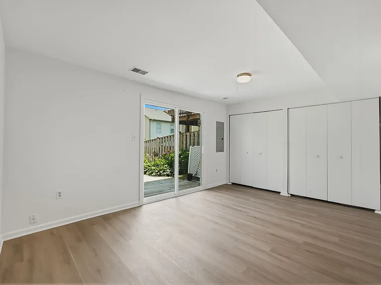 2846 Schoolhouse Cir — Photo 16