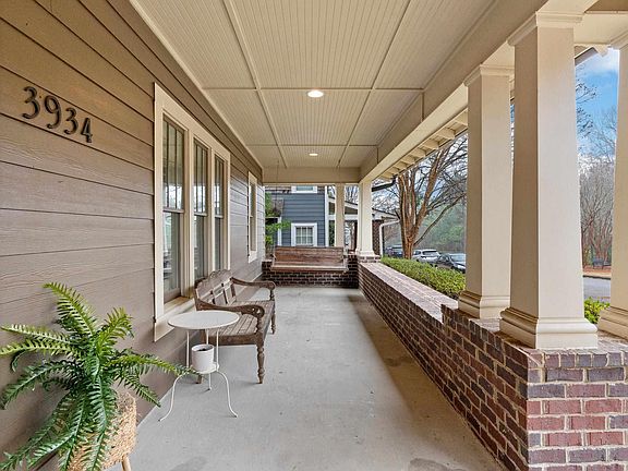 4th image of 3934 Village Center Dr