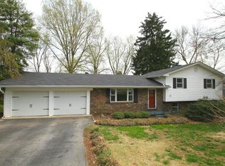 1020 W Park Dr, Knoxville, TN 37909