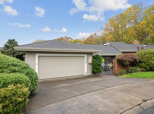 31600 SW Village Crest Ct, Wilsonville, OR 97070