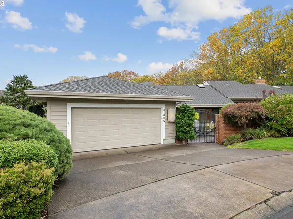 31600 SW Village Crest Ct, Wilsonville, OR 97070