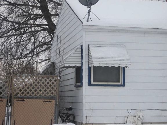 3rd image of 12501 Kirton Ave