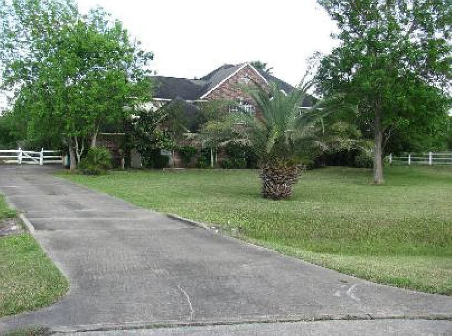 1st image of 4041 Ravenwood Ct