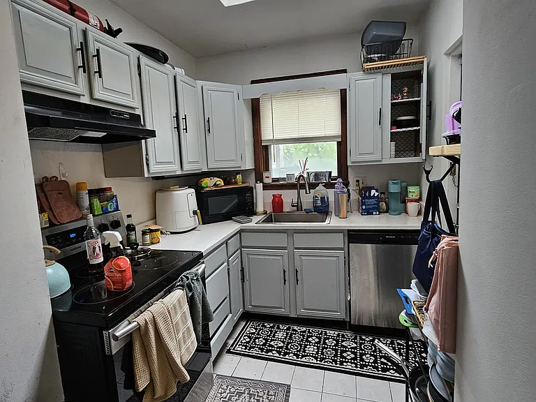 15 Ten Broeck St #1 — Photo 5