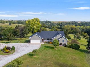 1849 Fox Trl, Winterset, IA 50273