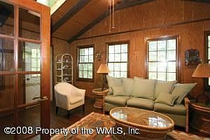 3rd image of 4 Clarendon Ct
