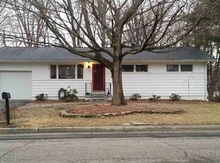 104 Blackhawk Ln, West Lafayette, IN 47906