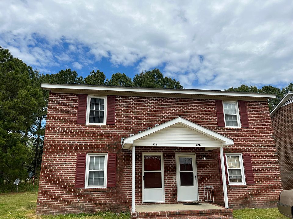 Exterior View 2 Bedrooms 1.5 Baths New Carpet and New Vinyl Floors!!!