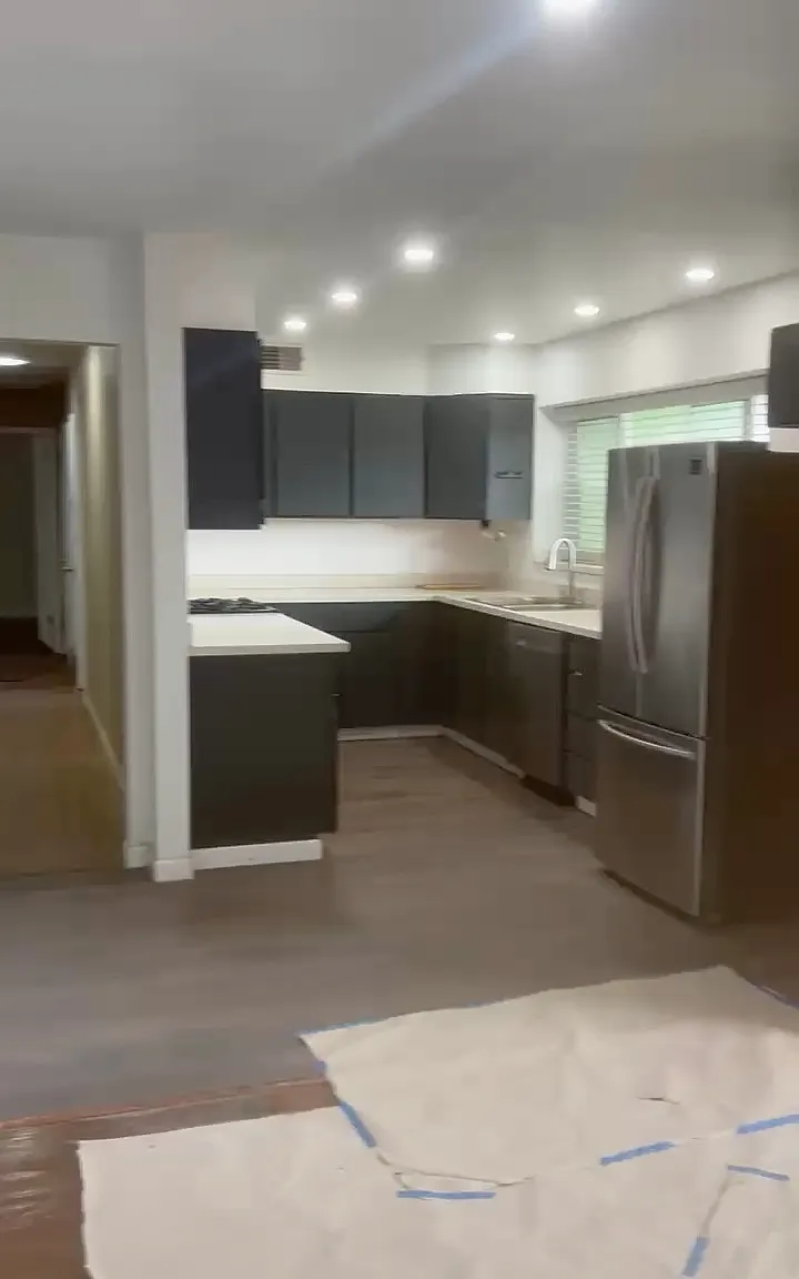4 bed, 1574 sqft, $4,400 — Photo 2