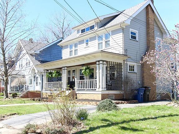4th image of 17820 Shaw Ave