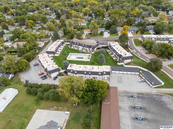 1120 Delmar St APT 5B, Papillion, NE 68046