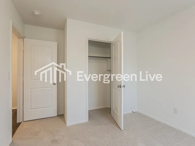 111 Powder River Dr — Photo 12
