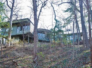 2330 Plymouth Ln, Kalamazoo, MI 49008