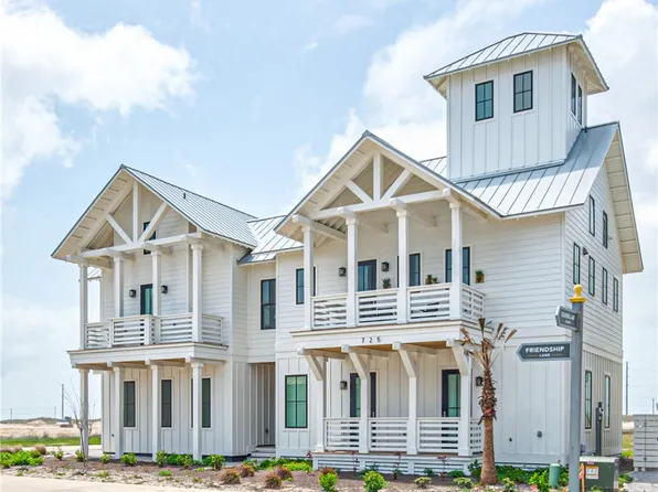 725 Friendship Ln, Port Aransas, TX 78373
