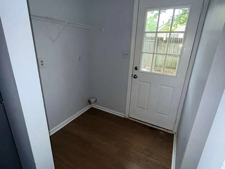709 Statesman Way — Photo 4