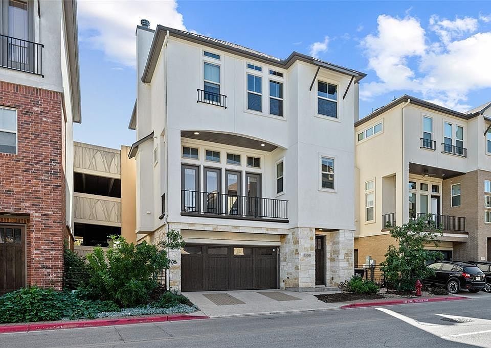 1st image of 13518 Galleria Cir
