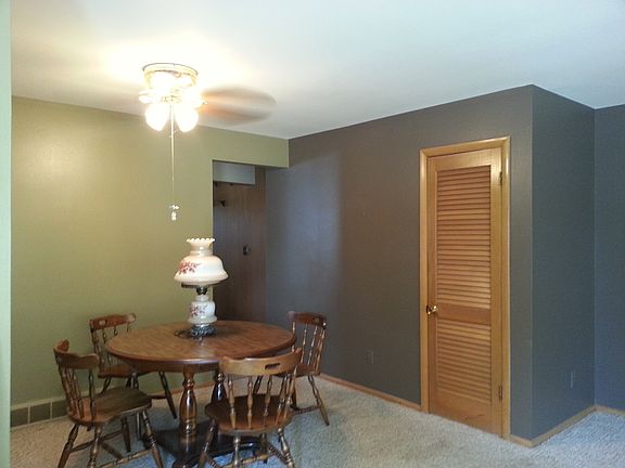 4th image of 119 Keller Blvd
