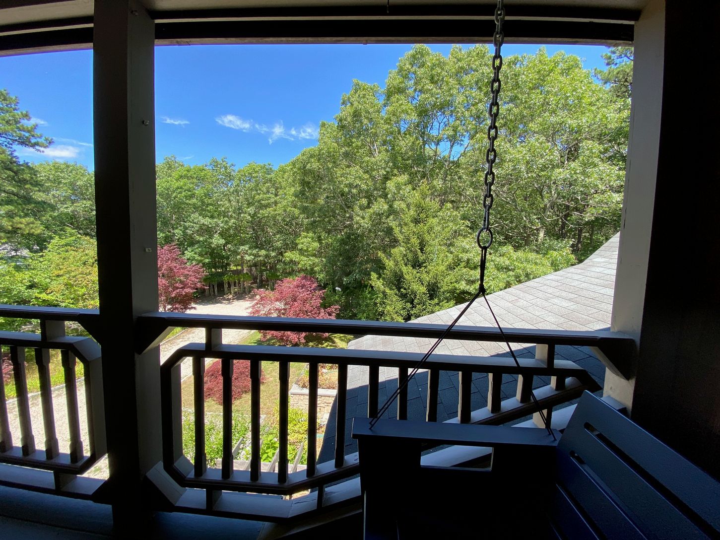  Covered porches on both sides of the Living Room